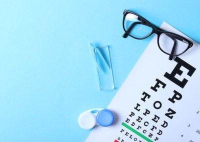 Meglio occhiali da vista o lenti a contatto? Come scegliere